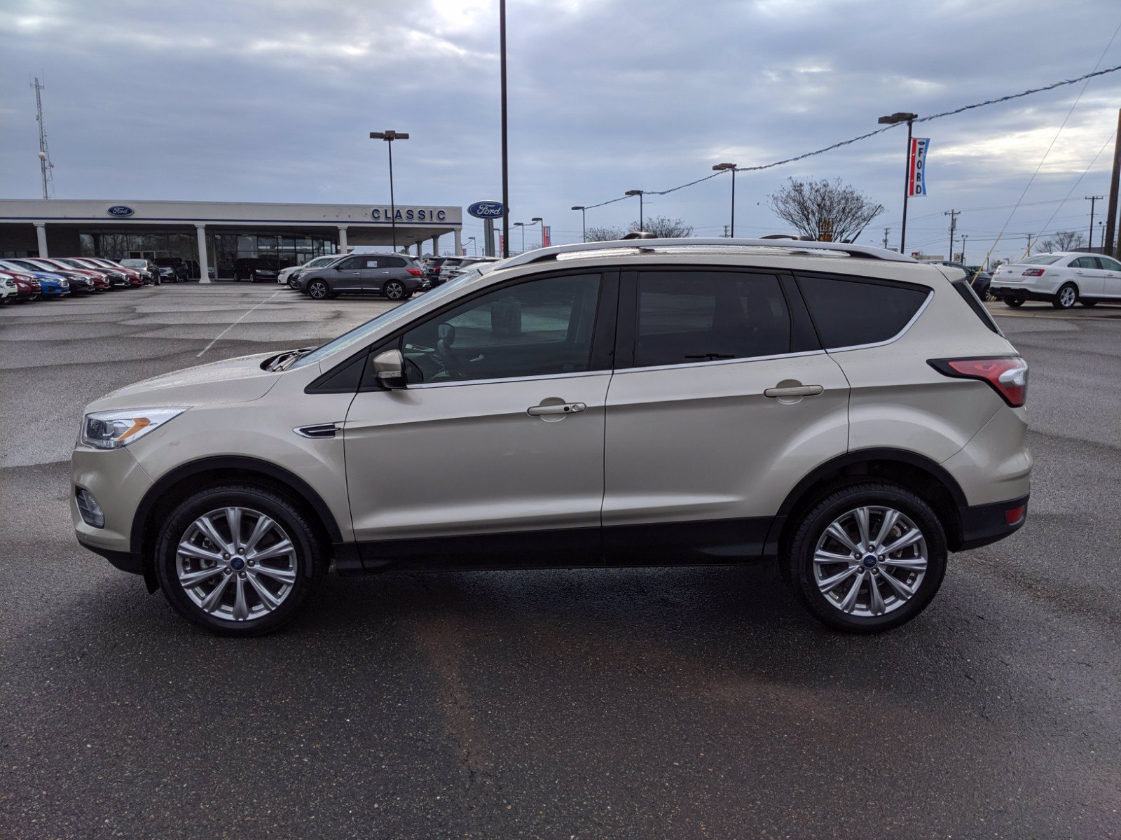 Pre Owned 2018 Ford Escape Titanium 4wd Sport Utility 5231