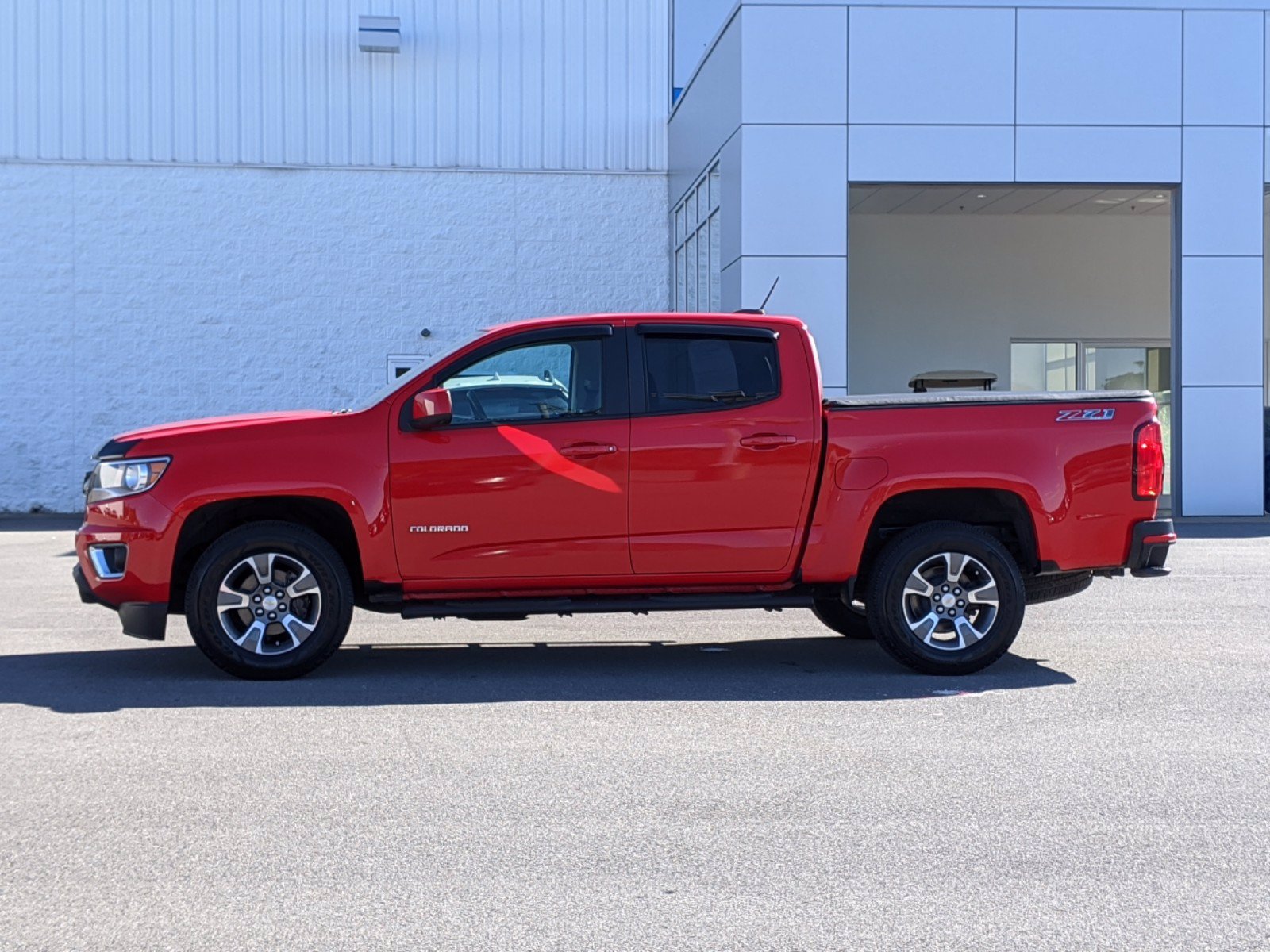 Pre-Owned 2016 Chevrolet Colorado 4WD Z71 4WD Crew Cab Pickup