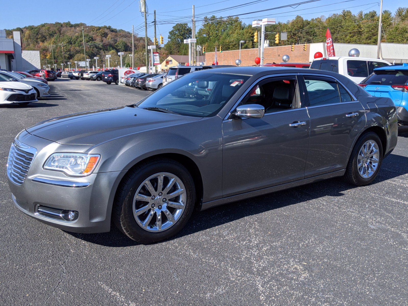 Pre-owned 2012 Chrysler 300 Limited Rwd 4dr Car