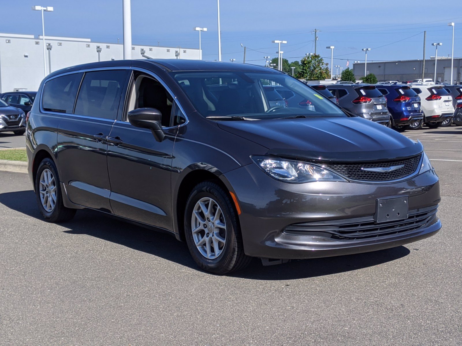 PreOwned 2017 Chrysler Pacifica LX FWD Minivan, Passenger