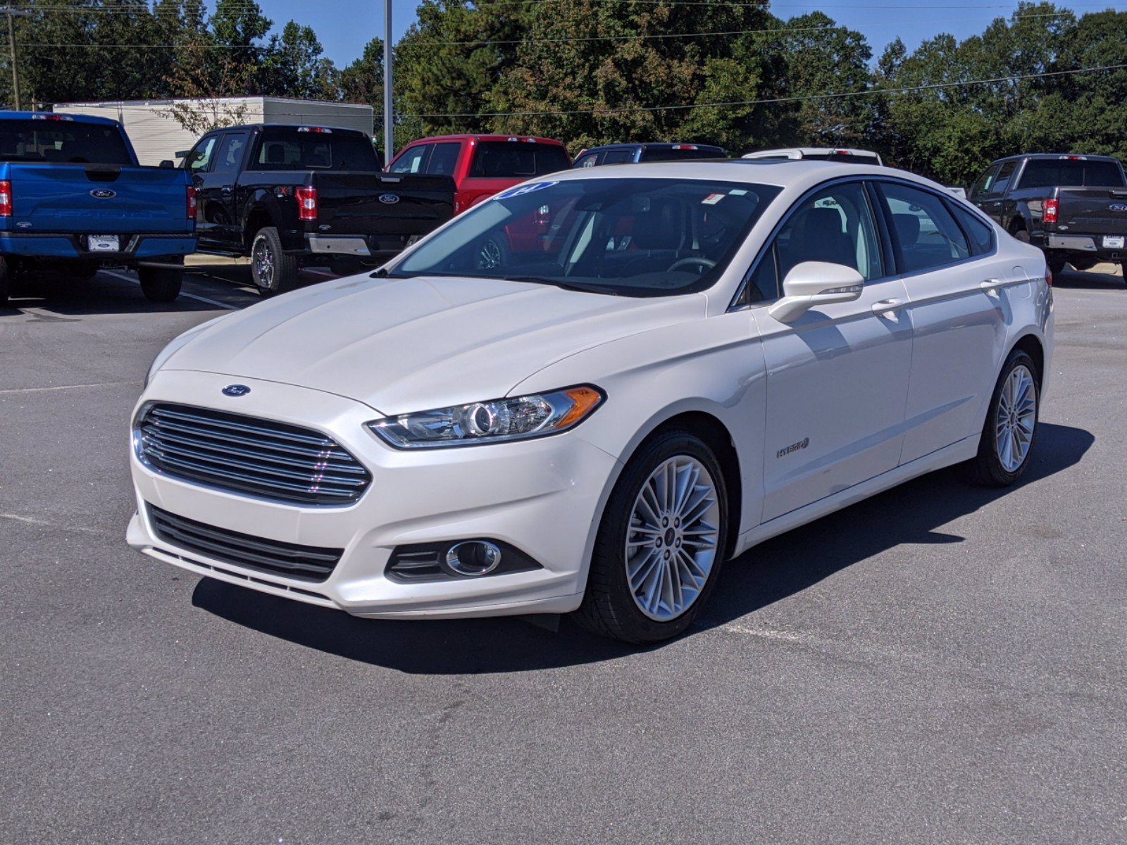 Pre Owned 2014 Ford Fusion Se Hybrid Fwd 4dr Car