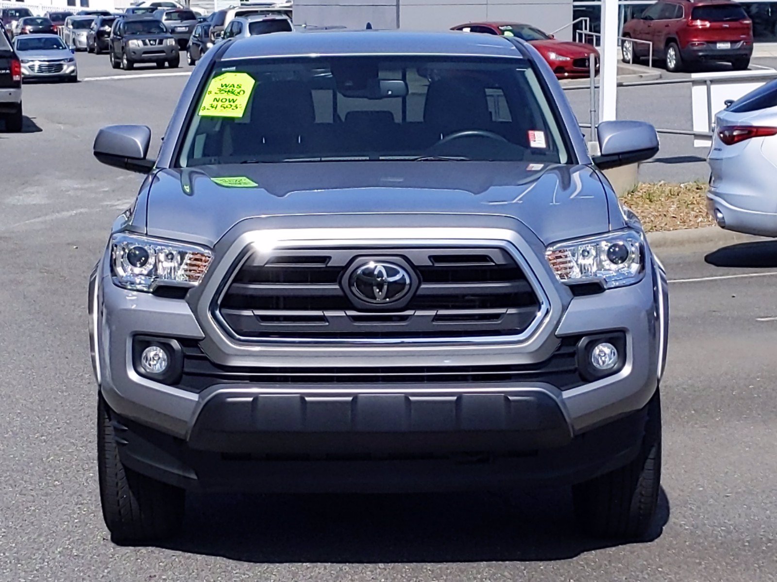 Pre-Owned 2019 Toyota Tacoma SR5 RWD Crew Cab Pickup