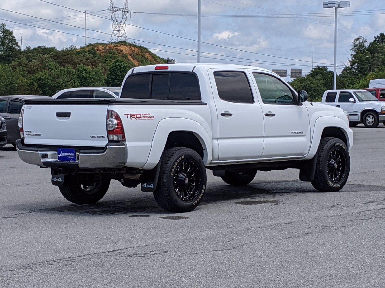 Pre-Owned 2014 Toyota Tacoma Base 4WD Crew Cab Pickup