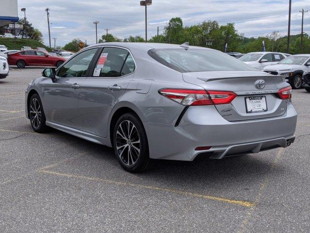 New 2020 Toyota Camry SE NIGHTSHADE FWD 4dr Car