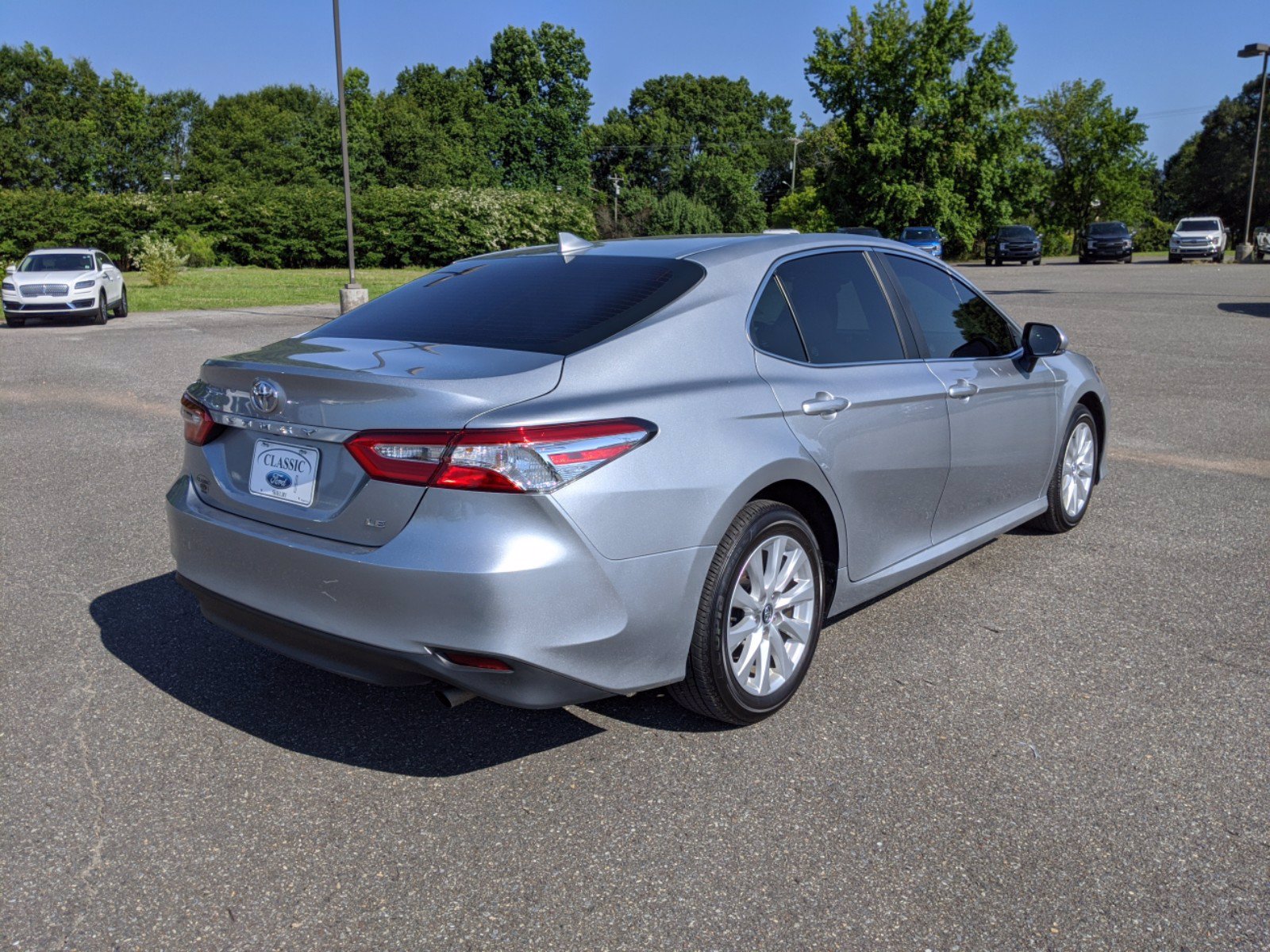 Pre-Owned 2020 Toyota Camry LE FWD 4dr Car