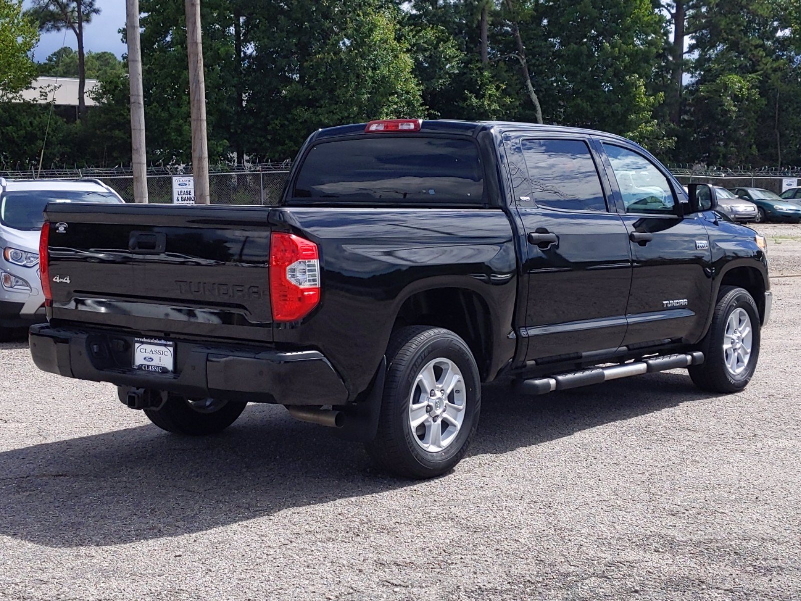 Pre-Owned 2017 Toyota Tundra SR5 4WD Crew Cab Pickup